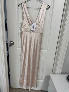 Silky Deep V Chemise Slip in Light Blush